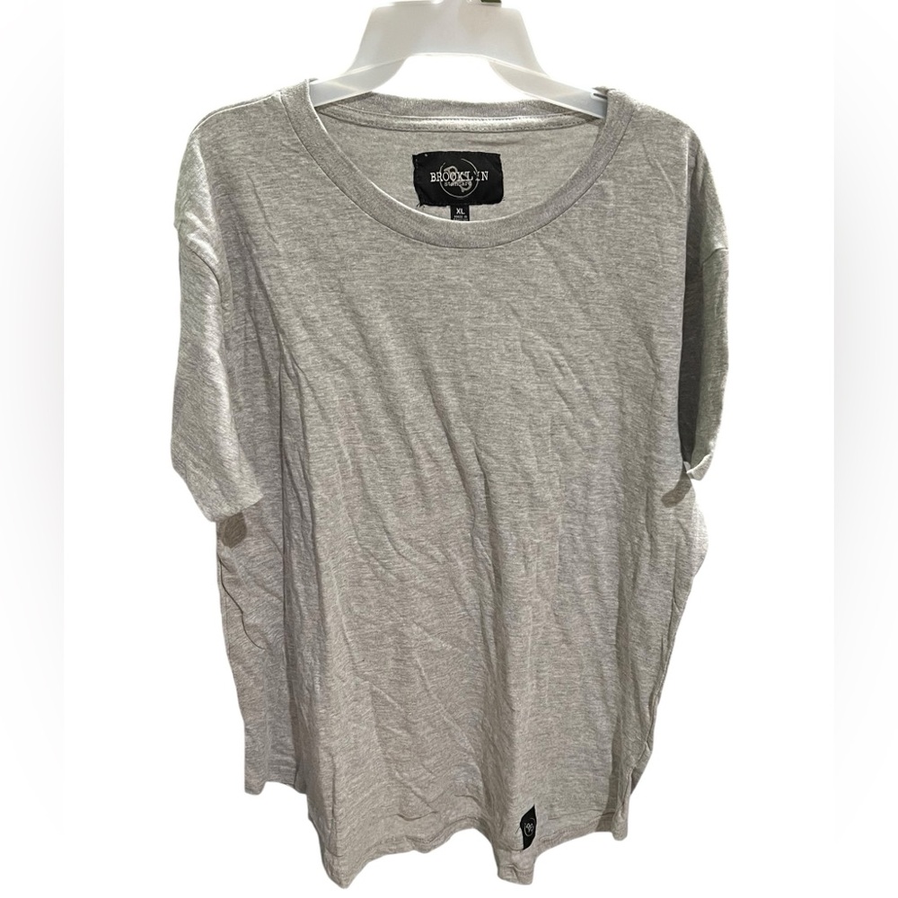 NWT Brooklyn Standard Light Heather Grey Short Sleeve Crew Neck Tee